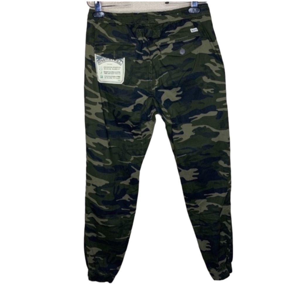 Alexander Julian Men’s Camo Jogger Pants - Picture 2 of 5